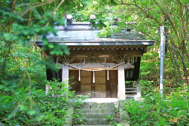 忍路神社の本殿