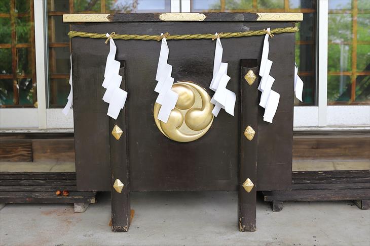 豊足神社の賽銭箱